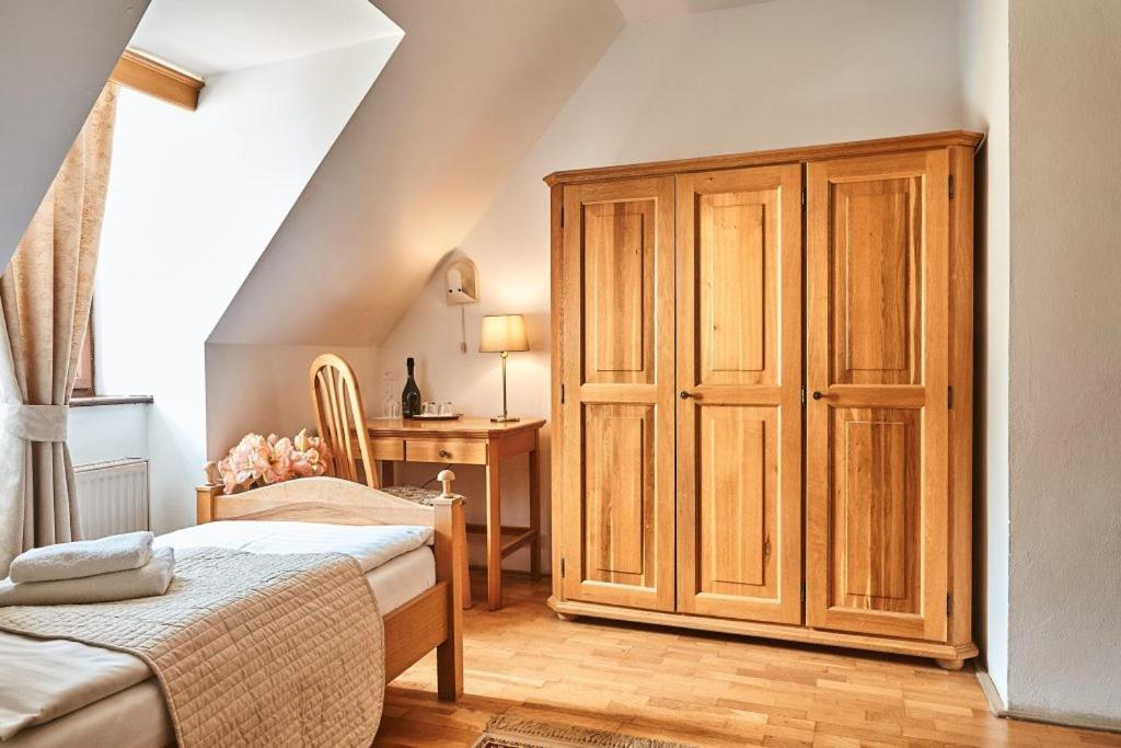 Hotel Salamander Banska Stiavnica Bagian luar foto