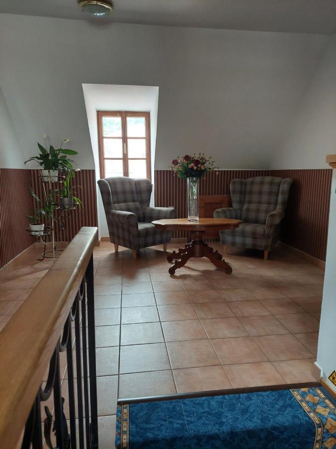 Hotel Salamander Banska Stiavnica Bagian luar foto