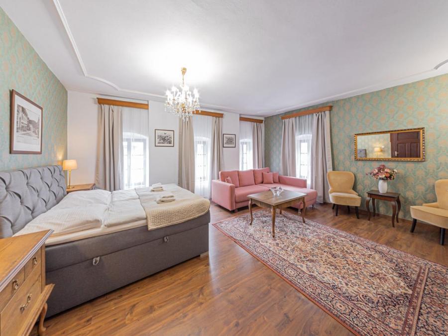 Hotel Salamander Banska Stiavnica Bagian luar foto