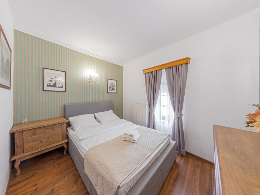 Hotel Salamander Banska Stiavnica Bagian luar foto