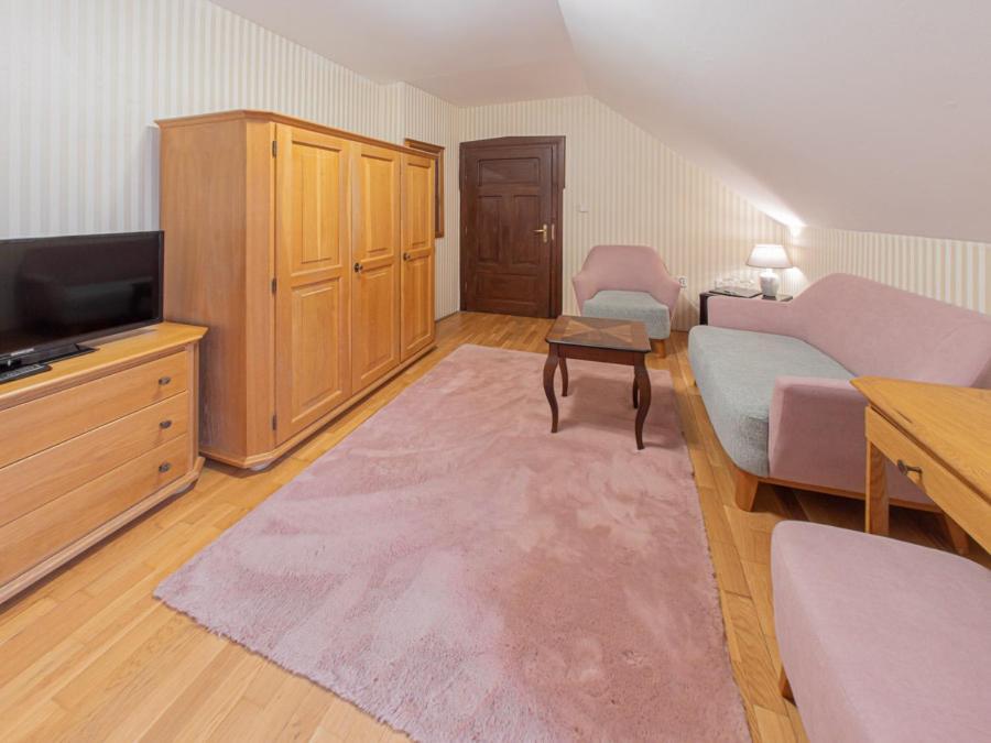 Hotel Salamander Banska Stiavnica Bagian luar foto