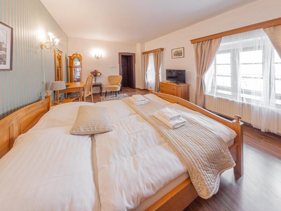 Hotel Salamander Banska Stiavnica Bagian luar foto