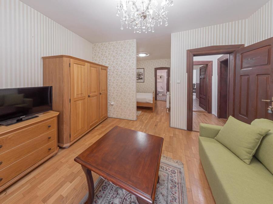 Hotel Salamander Banska Stiavnica Bagian luar foto