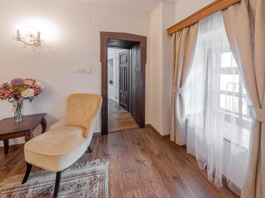 Hotel Salamander Banska Stiavnica Bagian luar foto