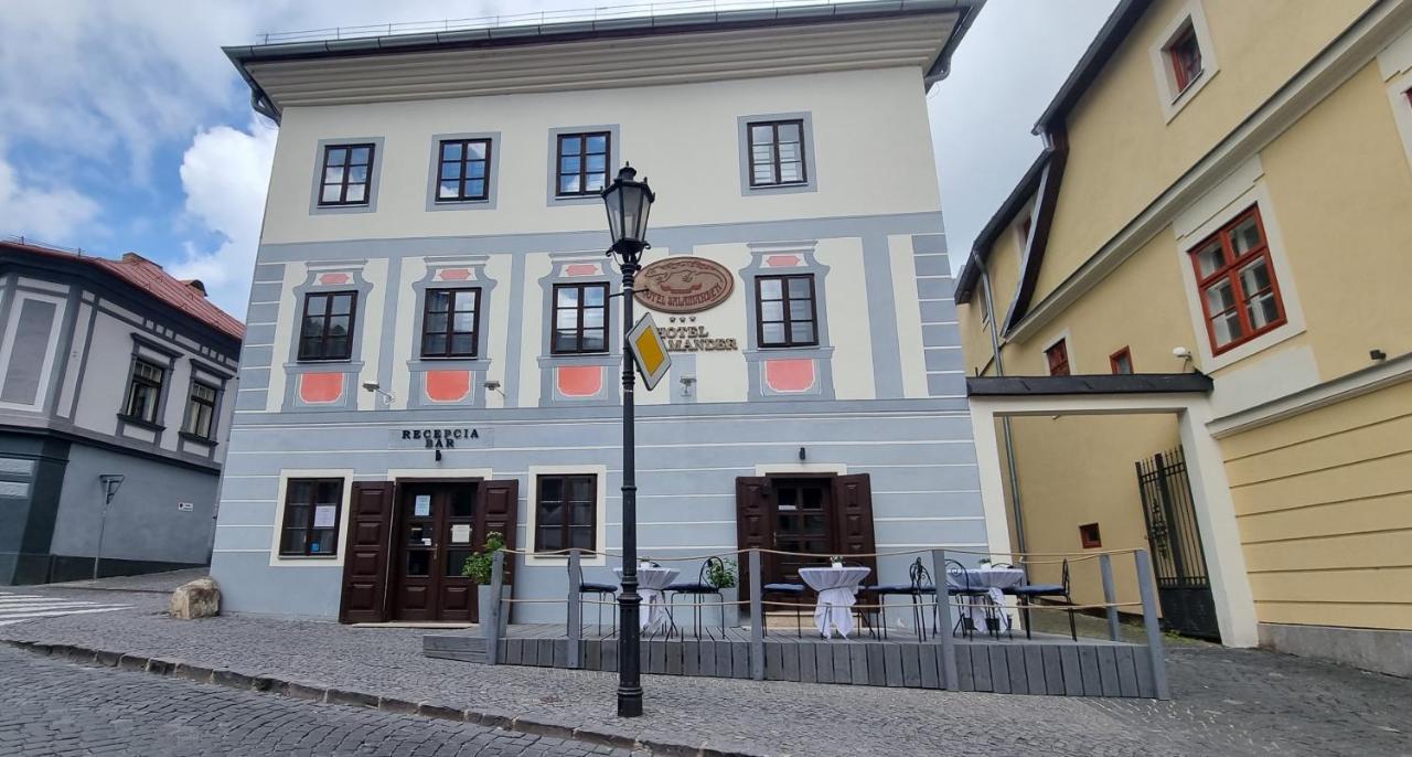 Hotel Salamander Banska Stiavnica Bagian luar foto