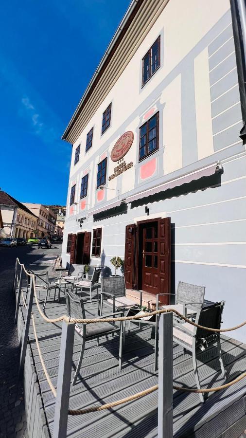 Hotel Salamander Banska Stiavnica Bagian luar foto